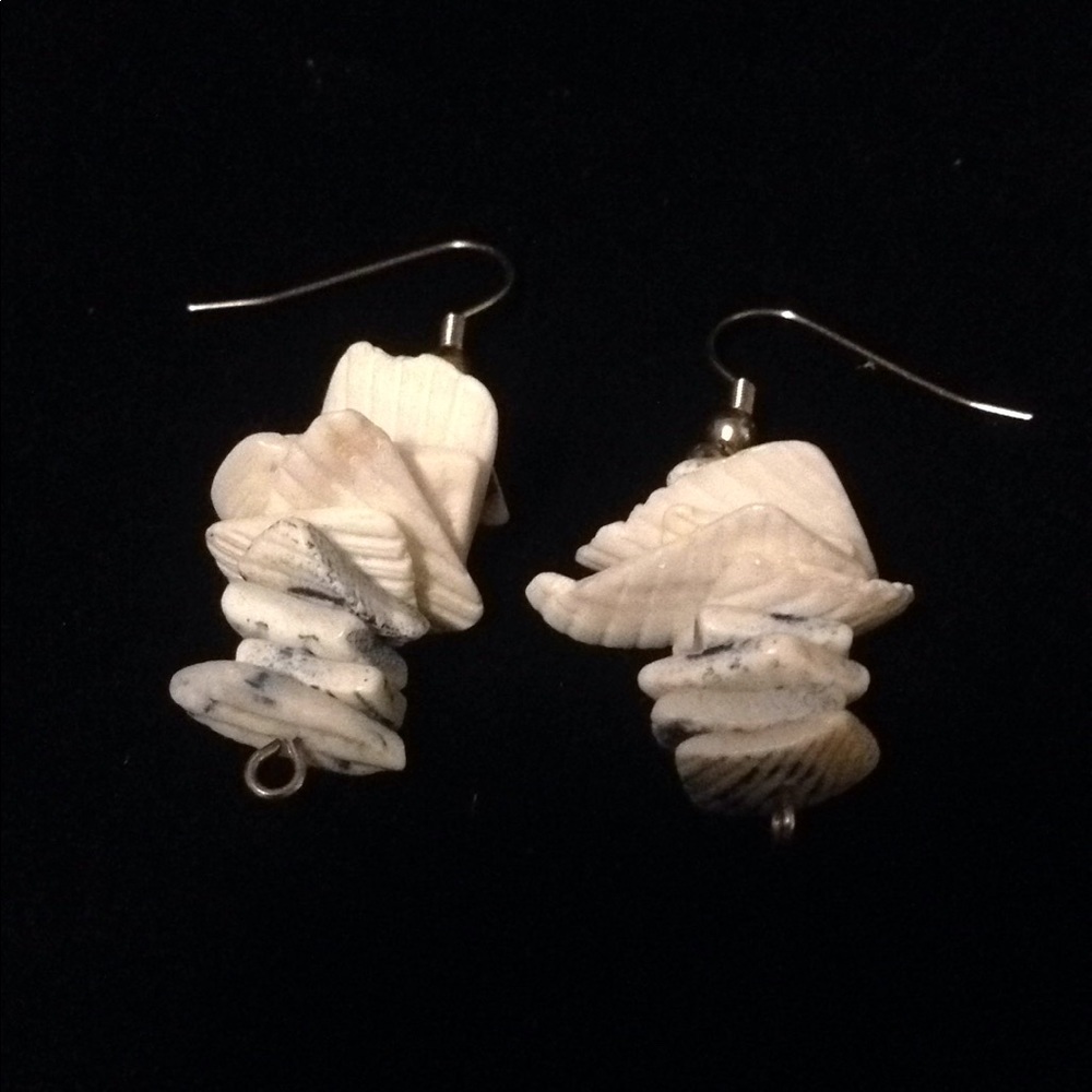 Seashell drop earrings